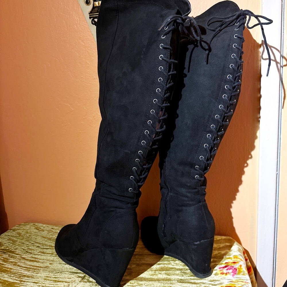 TORRID BLACK LACE UP WEDGE KNEE HIGH BOOTS